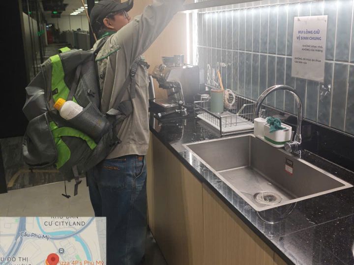 Treating the pantry and sink area of an apartment